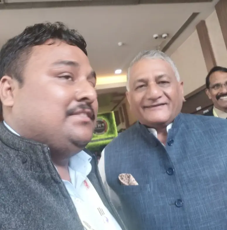 Detective Dev with General V.K Singh